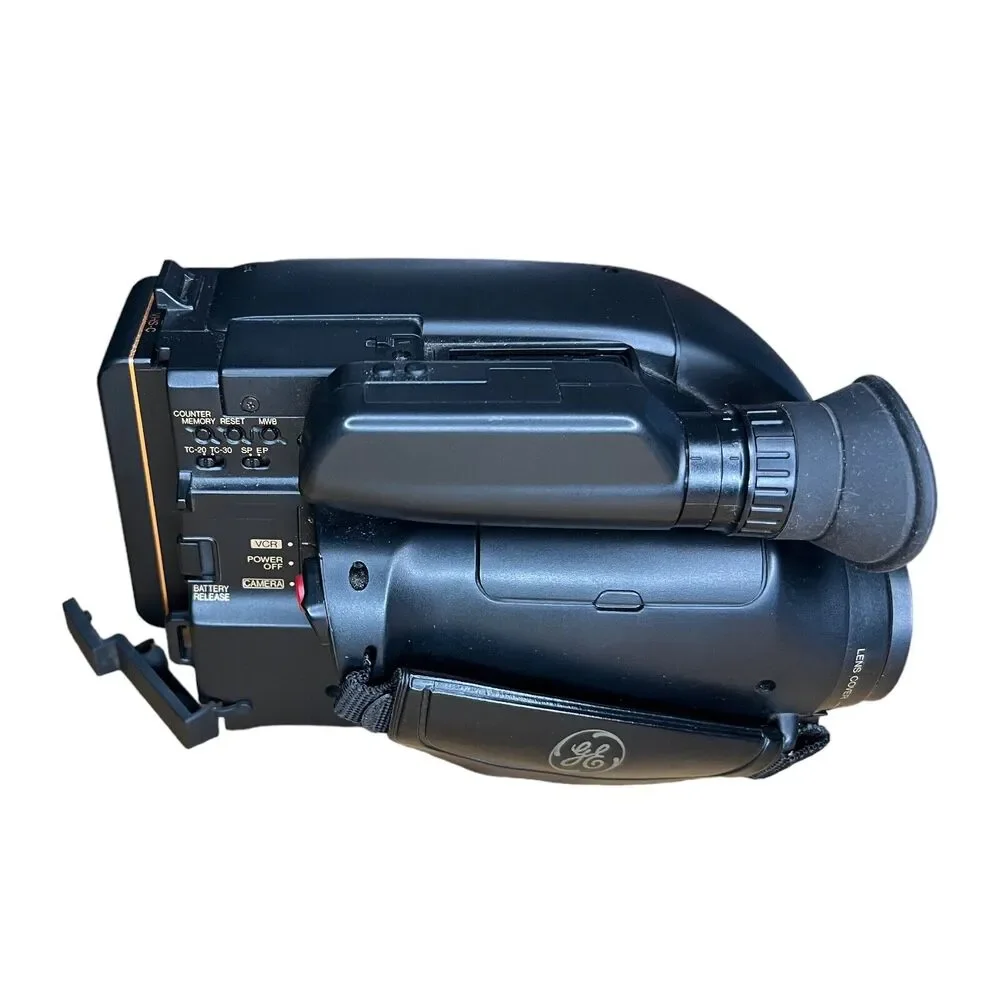 1994 General Electric GE VHS-C Camcorder CG506 & Case Charger Power Adapter